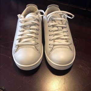 Clarks girl sneakers Sz 1